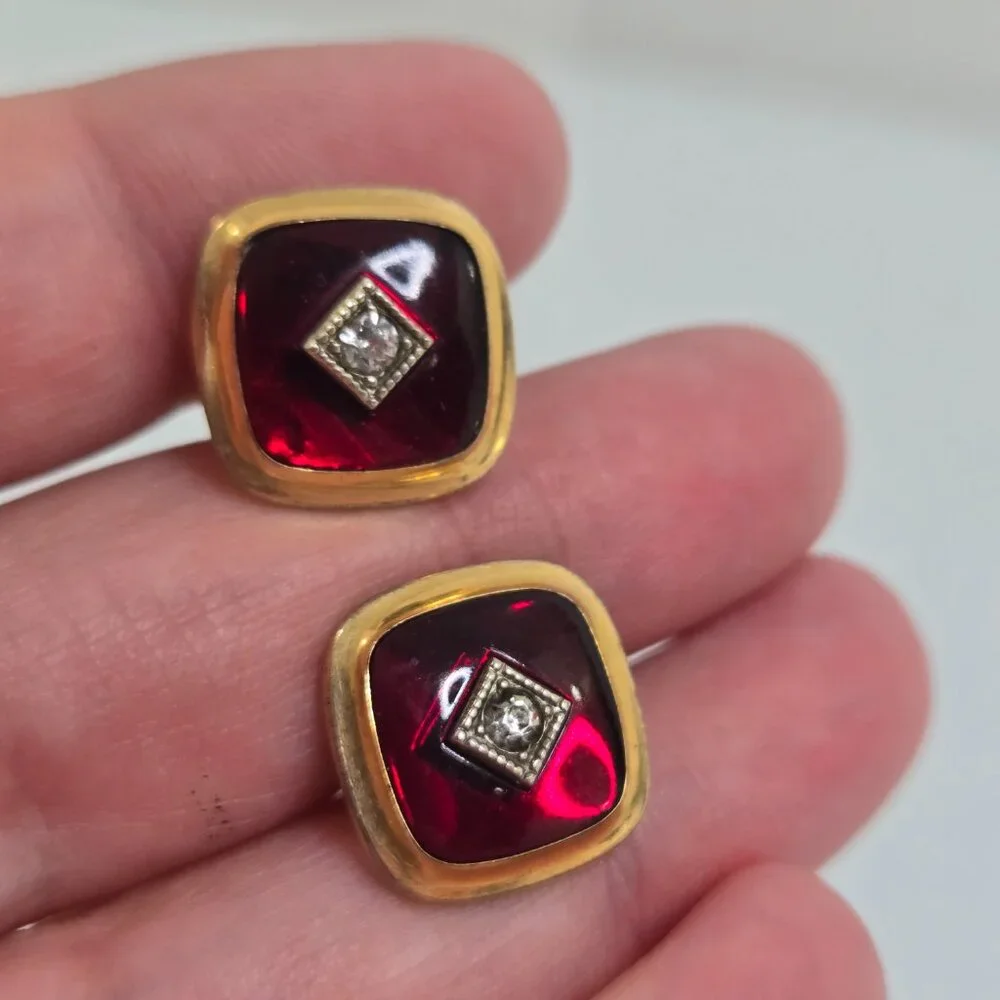 Correct Quality Cufflinks Red Rhinestone Gold Tone Vintage Square Geometric